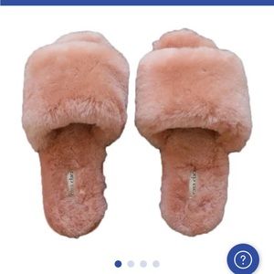 Casa Clara Frankie’s Slipper, Peachy. Never worn. Size 9 - run a tad small